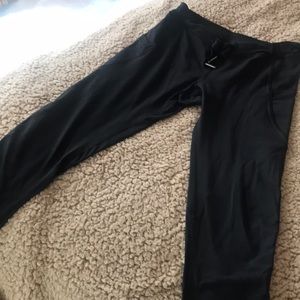 Lululemon Capri Leggings Black Sz 4